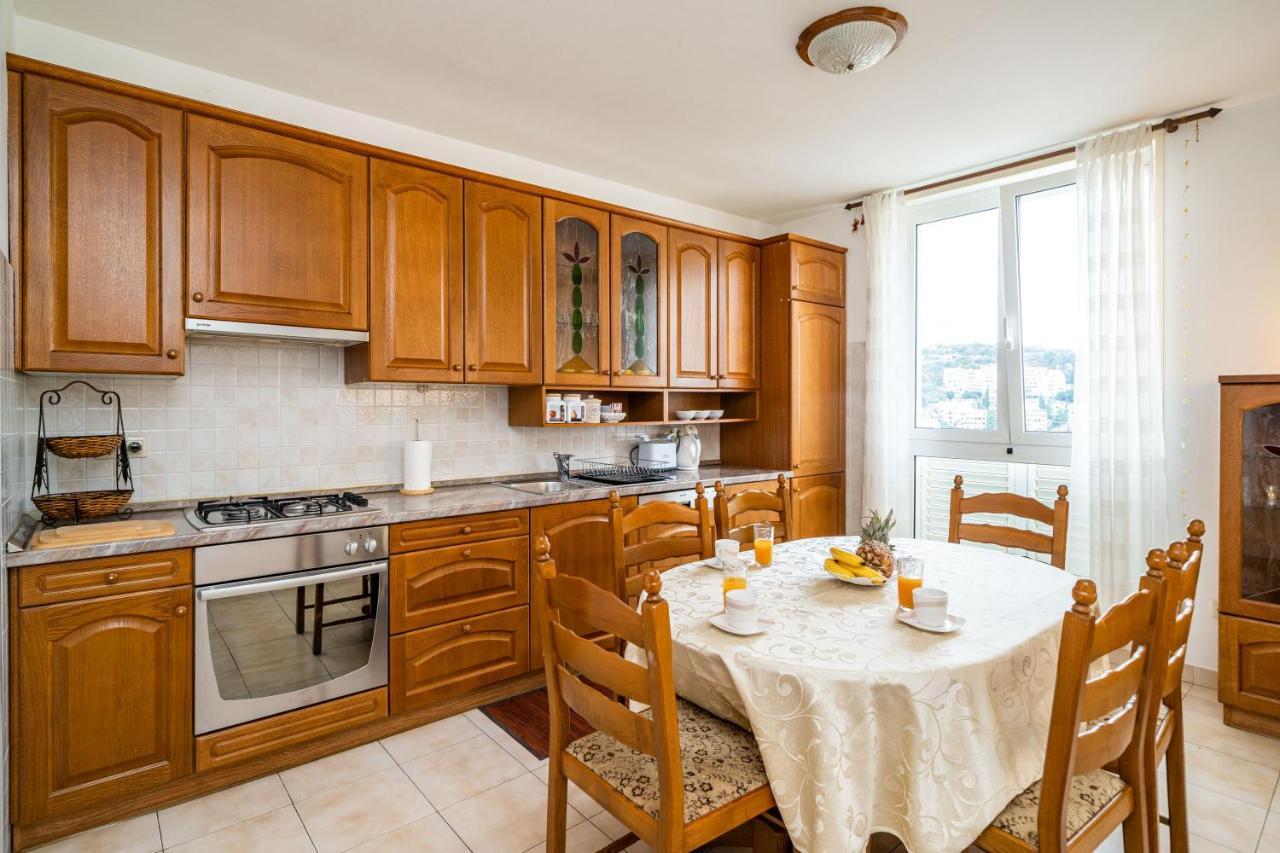 Spacious Three Bedroom Apartment Dubrovnik Eksteriør billede
